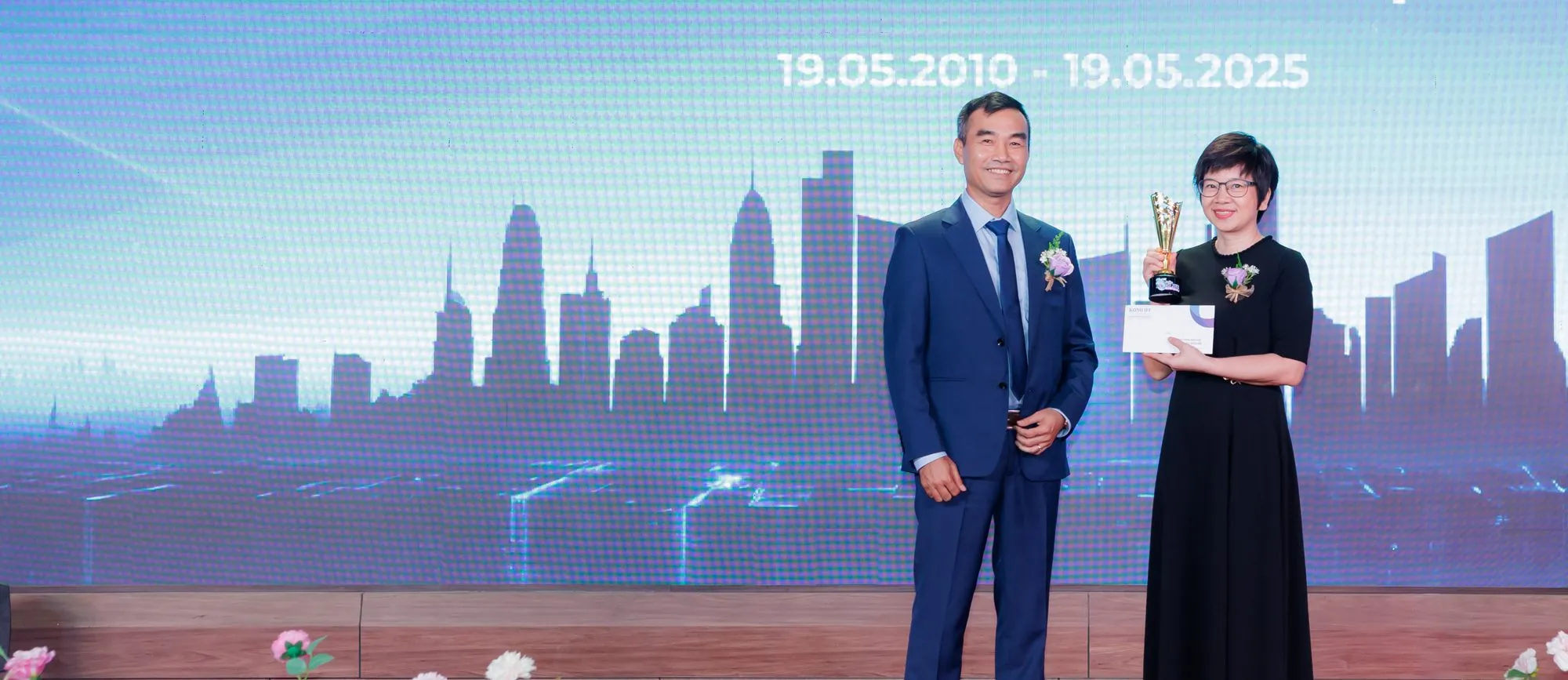 Komlife vinh danh đối tác đồng hành